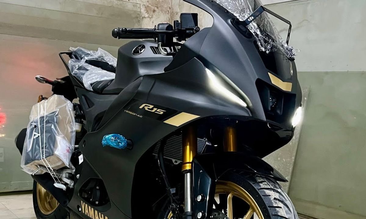New Yamaha R15 V4